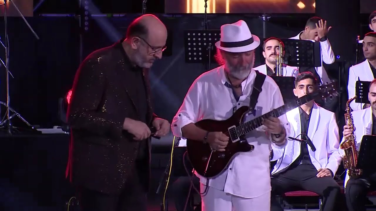 Eyyub Yaqubov & Alasgar Abbasov - Bizim Gəncliyimiz    (Live at Yaşıl Teatr)