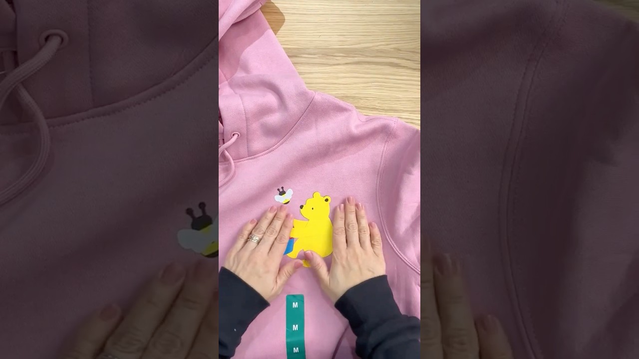 Я превратила вырезанные фигурки в эту толстовку | Термотрансферная виниловая пленка HTVront 🔥 Нов...