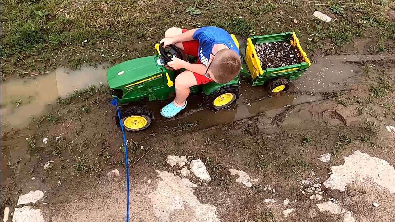 Rolly Toys i worzenie kamieni na przyczepie, czy traktor da rade na mokrym?! Czy przyczepa wytrzyma?
