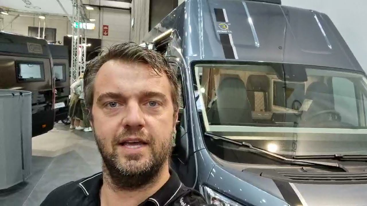 Robeta Apollo H3 - 2m10 hoogte binnenin @ Caramel Campers