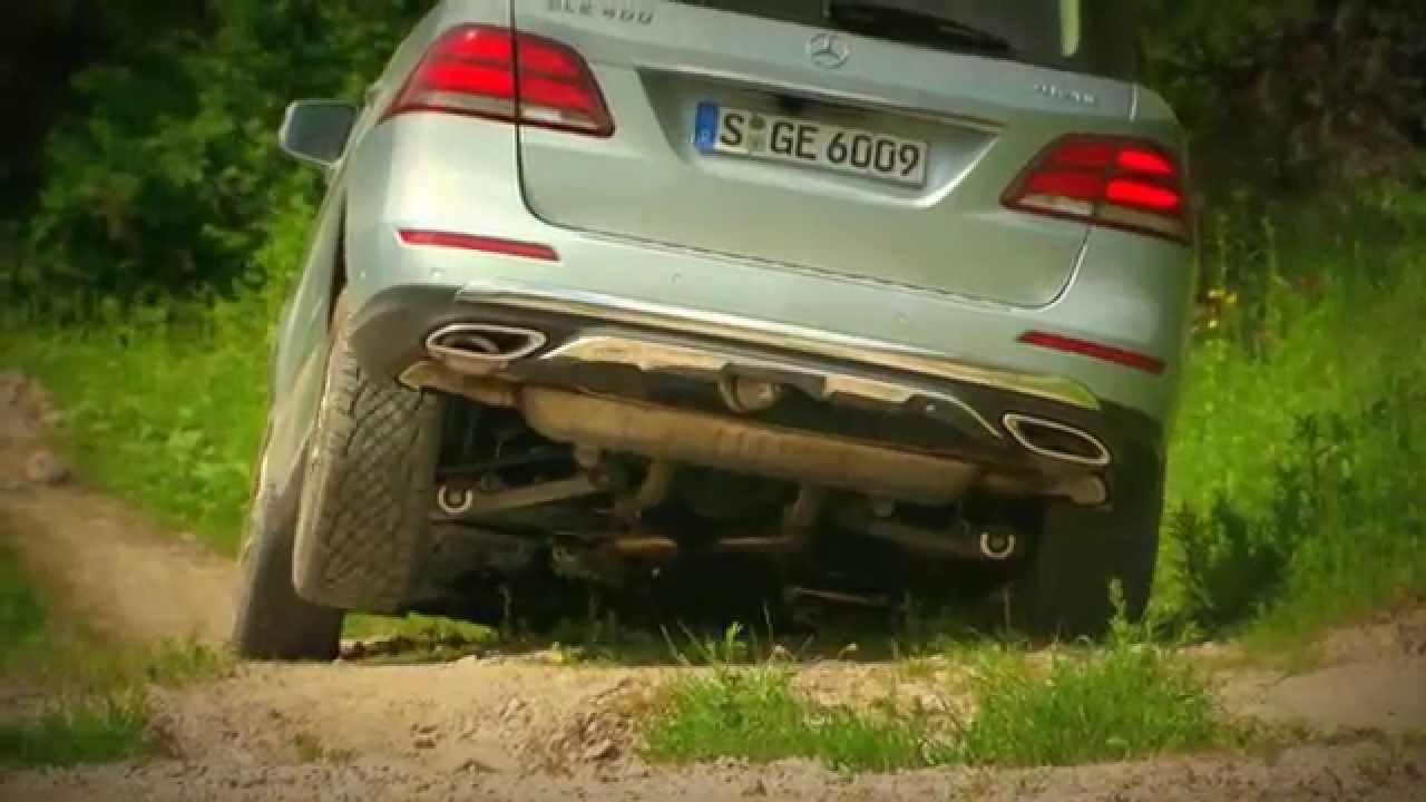 New 2016 GLE 400 4MATIC - Off Road driving scenes