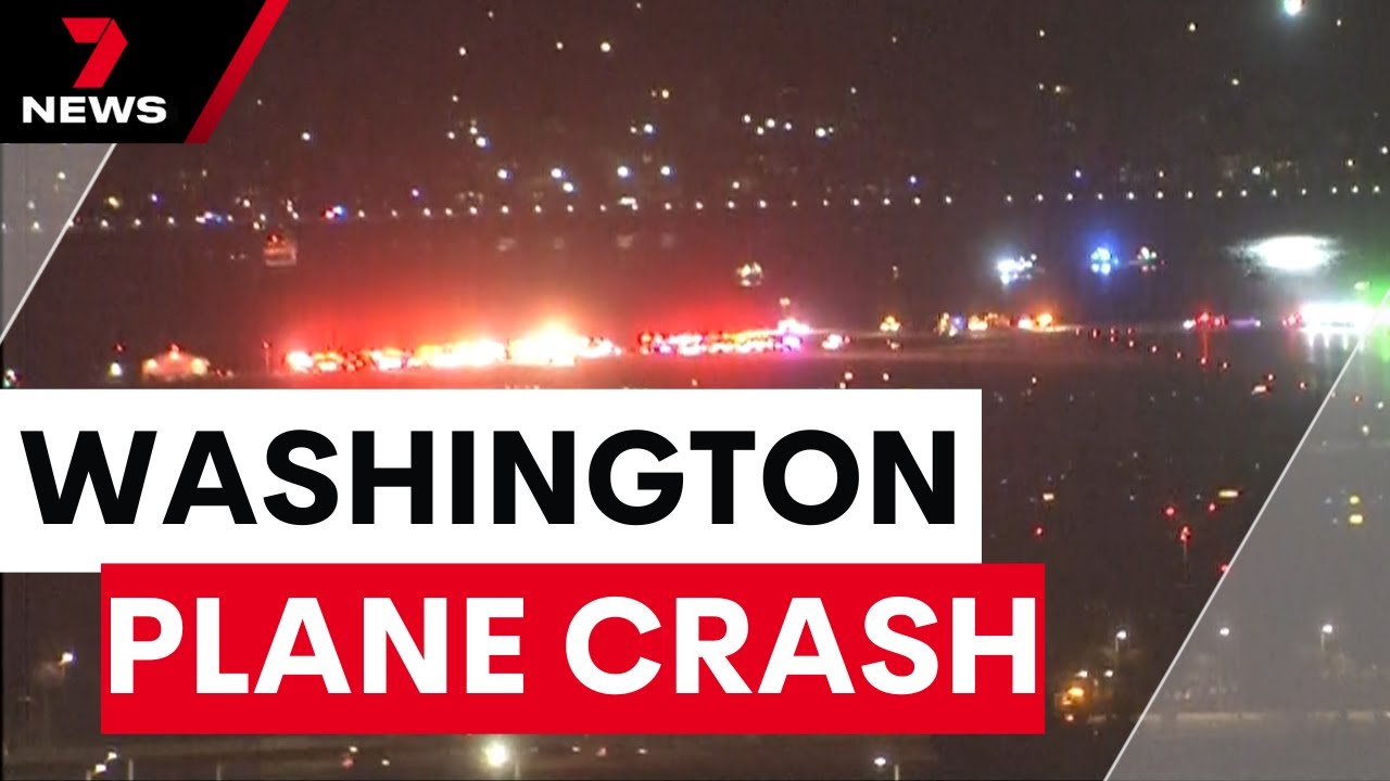 Plane crashes over Potomac River in Washington, D.C. | 7NEWS