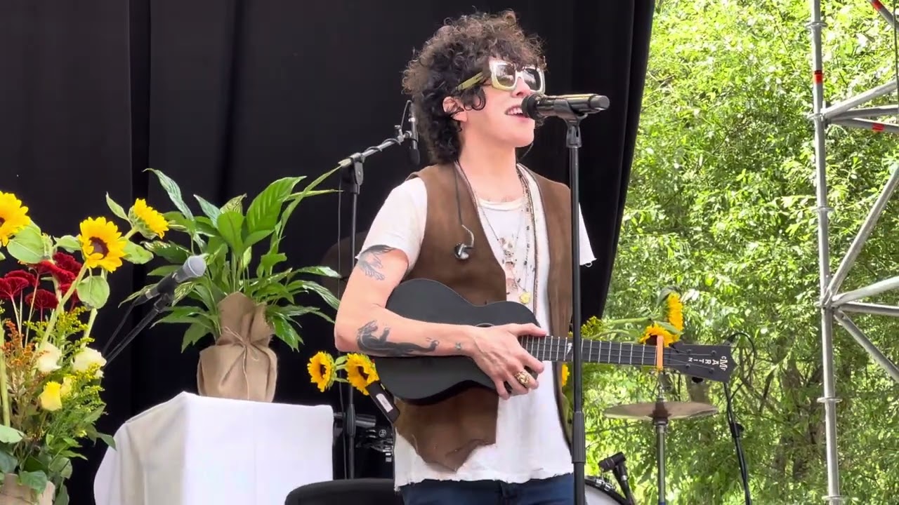 LP - Girls Go Wild (Acoustic) Live @ Fusine Lakes, No Borders Music Festival - July 20, 2023