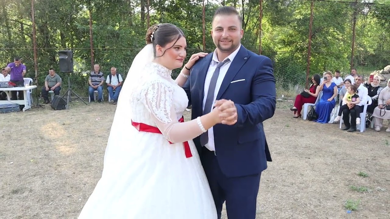Cide Soğuksu düğünü: "Bu düğünde coşku ve eğlence var"