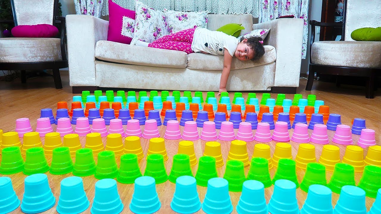 Öykü pretend play with colored cups, Plastic Cup joke fun kid video