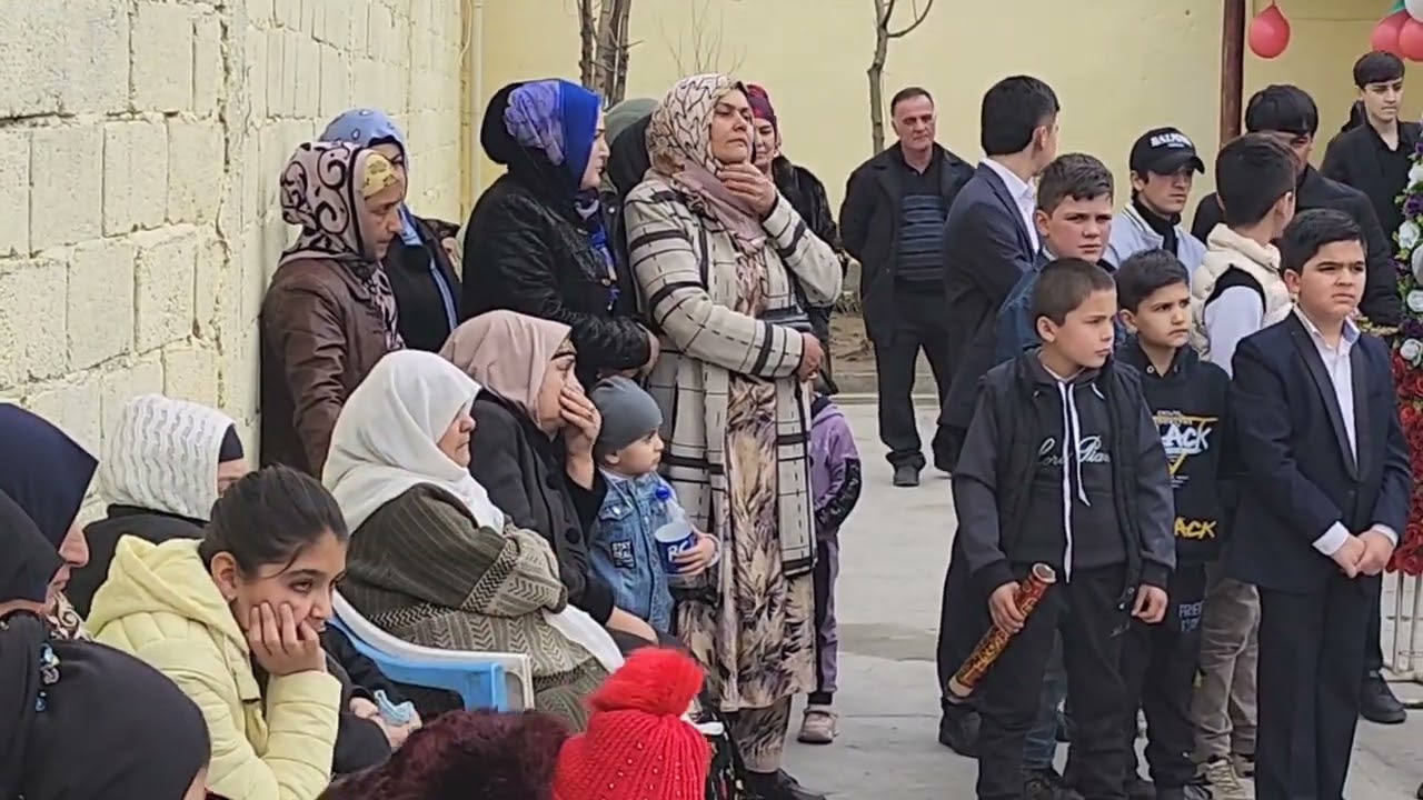 Ба хотири Шамси пахтасеби Купрукбоши суруди Модар ва Гариби дар Чукайшаи Вахдат тамошову обуна шавед