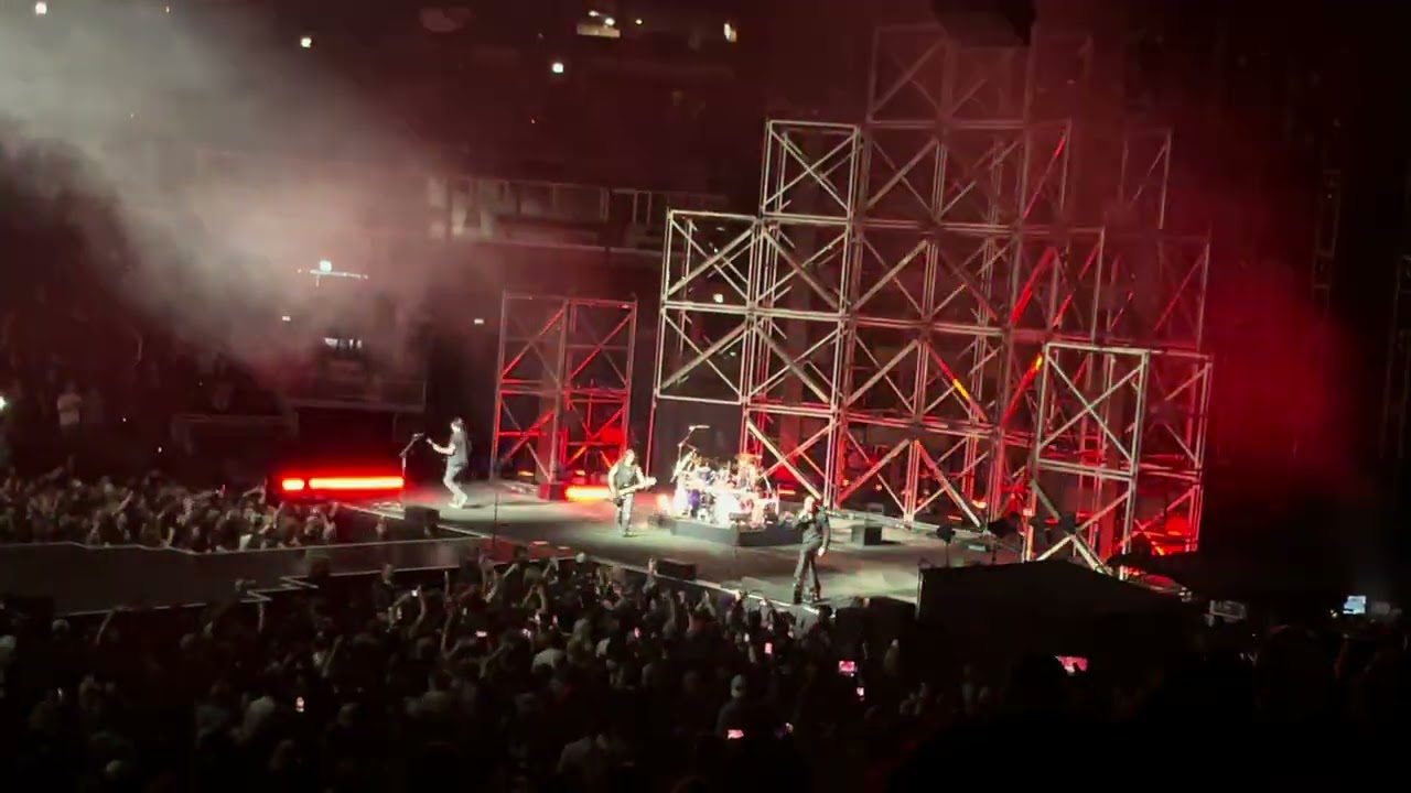 Disturbed - Voices (Live - Chicago 3-8-2025)