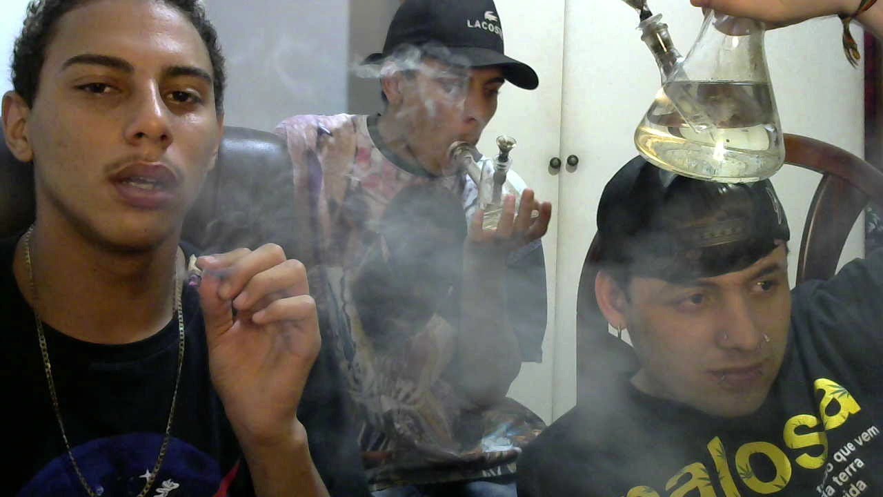 BONGANDO E RESPONDENDO PERGUNTAS pt. RAKAL 4:20 & WEED L0VE