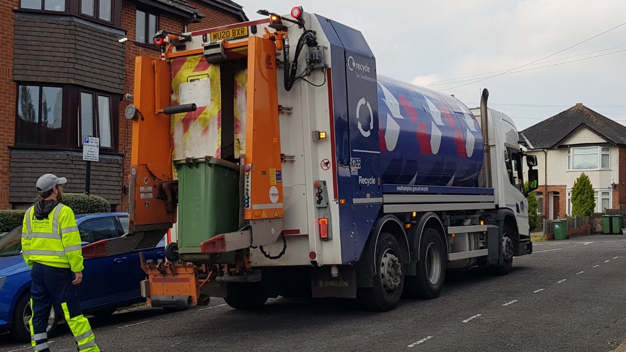 2020 Scania L320 Rotopress Collecting Garden Waste (BXR)