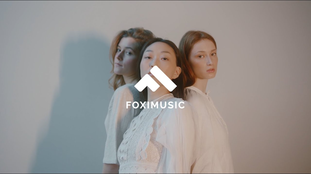 Stylish Indie-pop soundtrack for video advertising