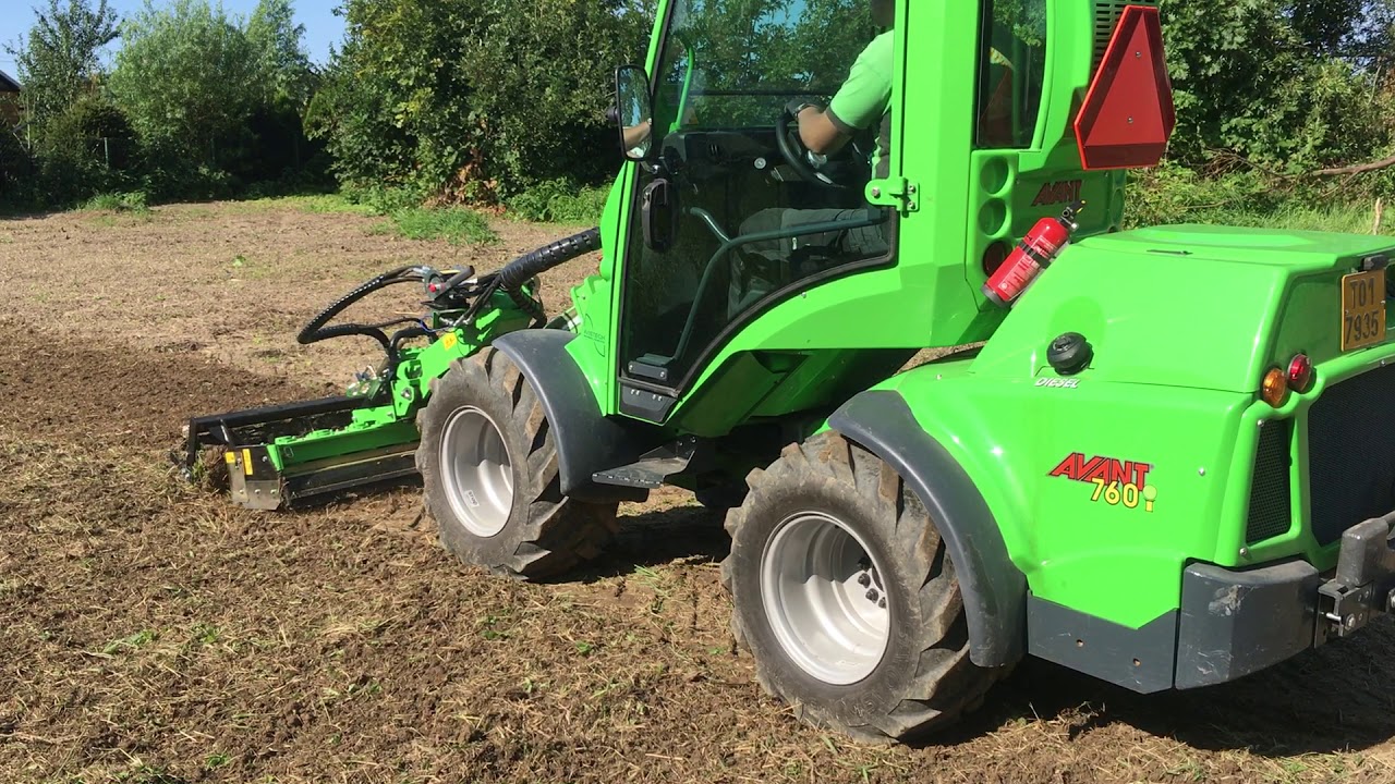 Avant 760i a rotační brány 1500 mm