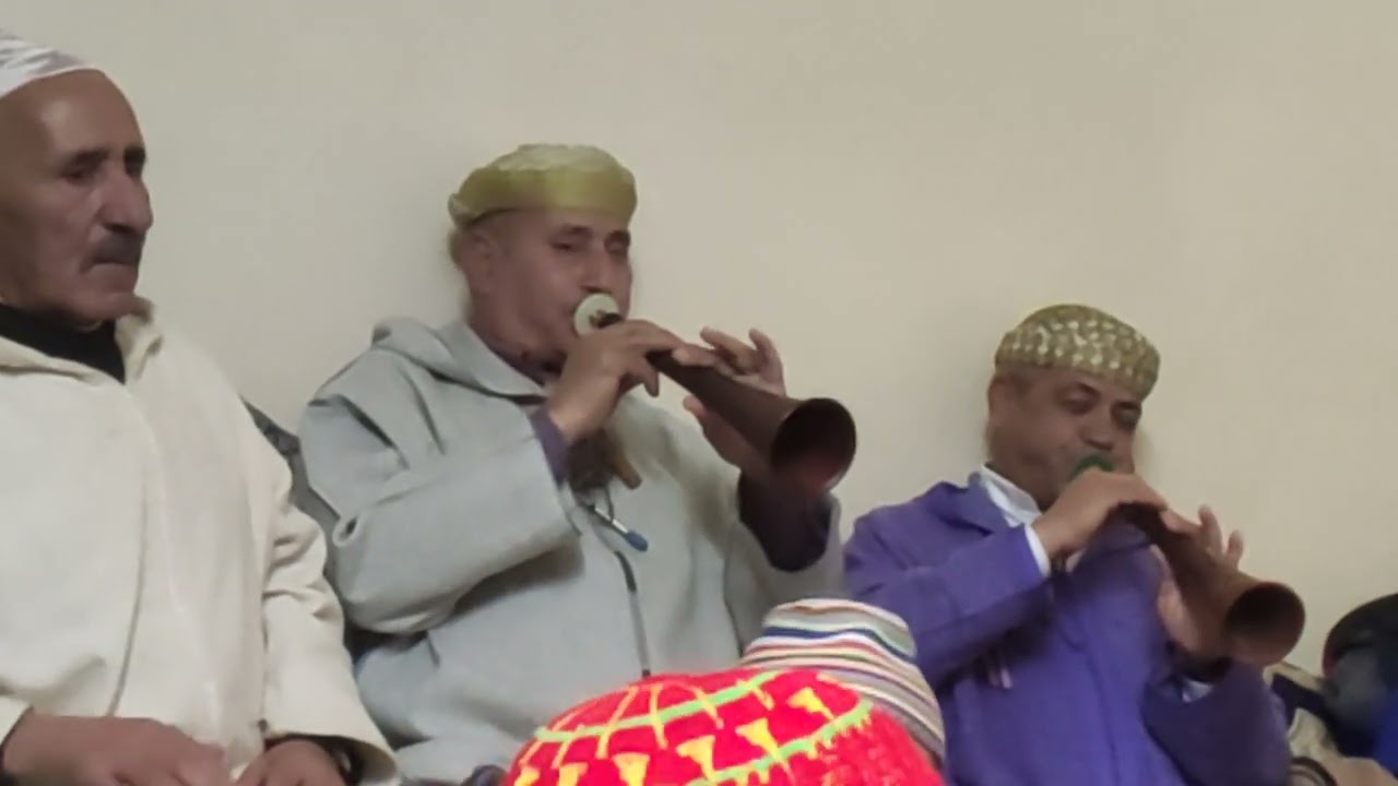لمعلم بوشتى اولمعلم الطاهر ابيد ألمجموع معا أحسن ݣوالا أخويا تفرج فشريم لݣوالت