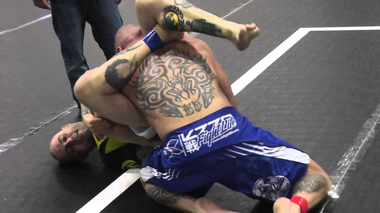 Haim gozali UFC Expo 2014 חיים גוזלי קרב