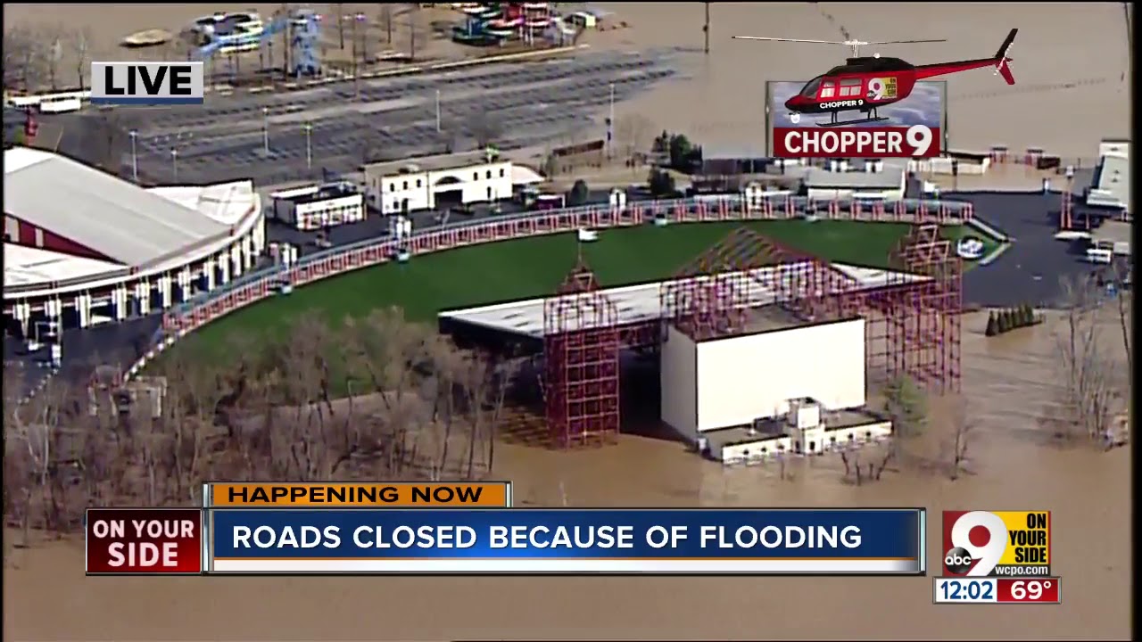 Ohio River flooding covers major roadways