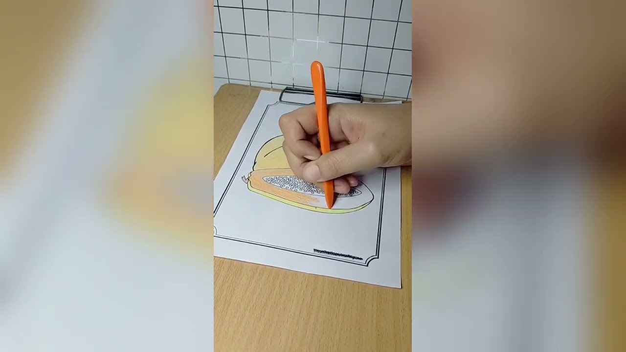 Mewarnai Gambar Buah Pepaya 