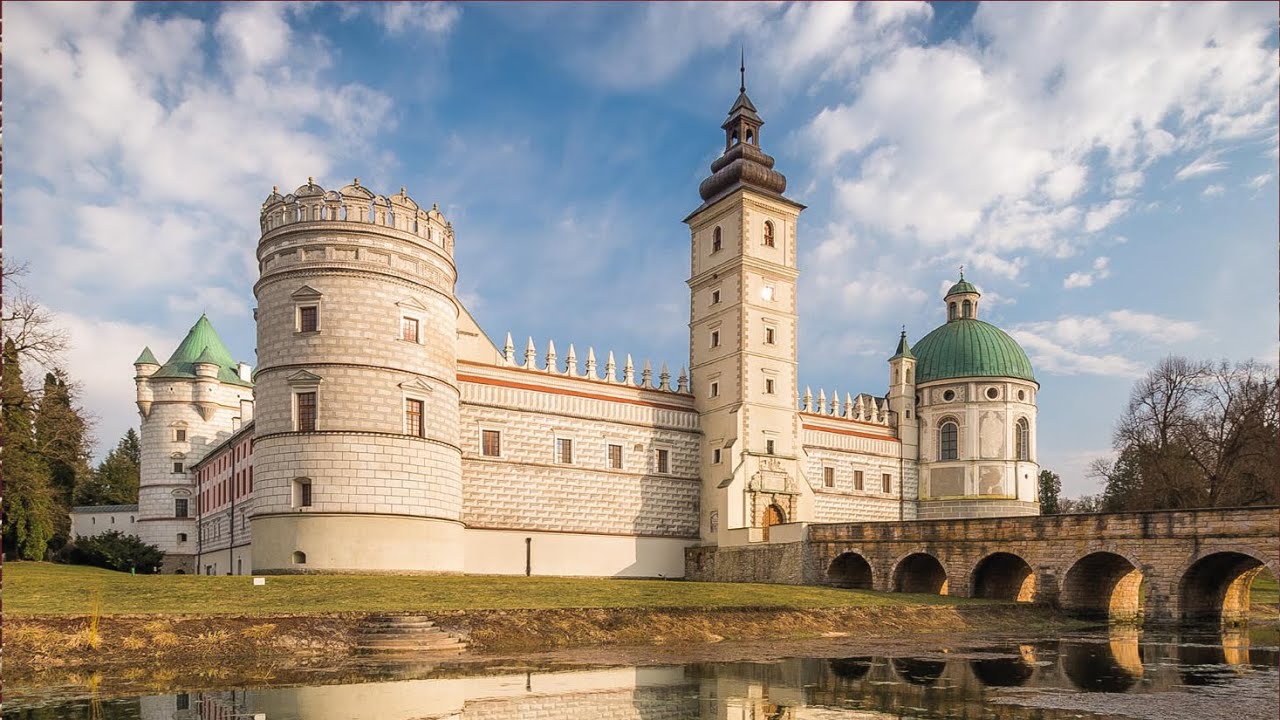 MARTA & MACIEK - ZAMEK KRASICZYN.Fotografia ślubna, portretowa,. FOTO-VIDEO-DRON