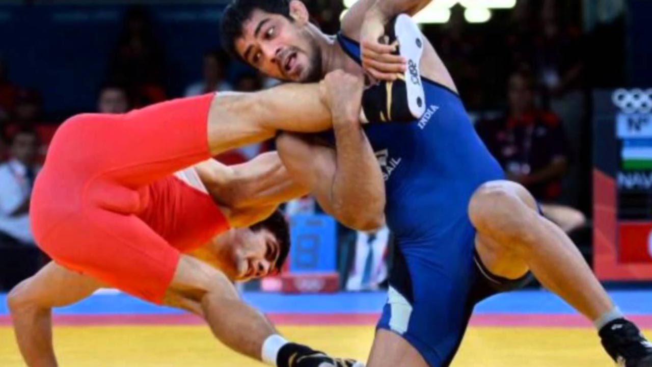 Sushil Kumar, Olympic Wrestling Champion, shows HLT reporter his moves