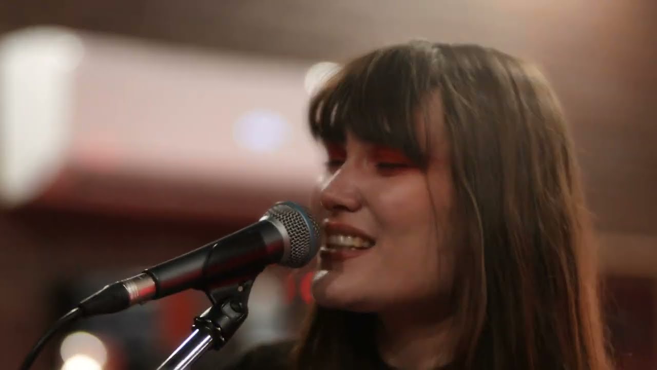 CALVA LOUISE - W.T.F. LIVE SESSION @ RED LION AUDIO