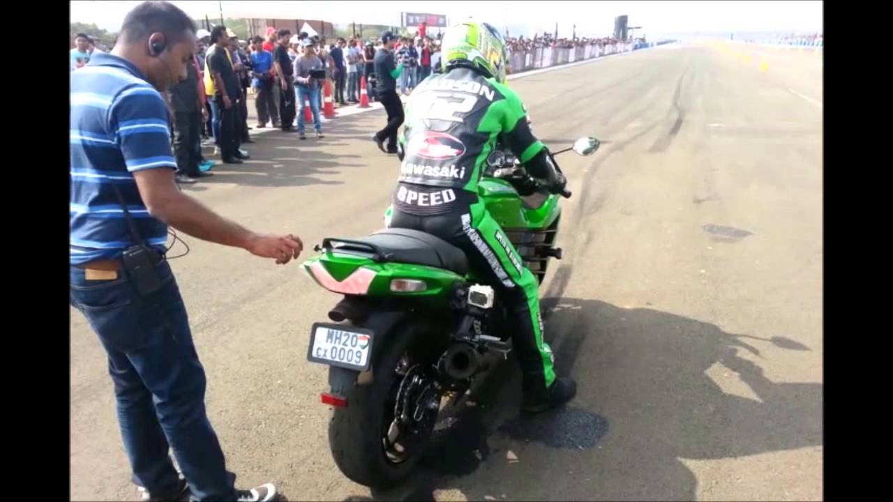 Rickey Gadson breaks record to become fastest man in India with a stock Kawasaki ZX14RR