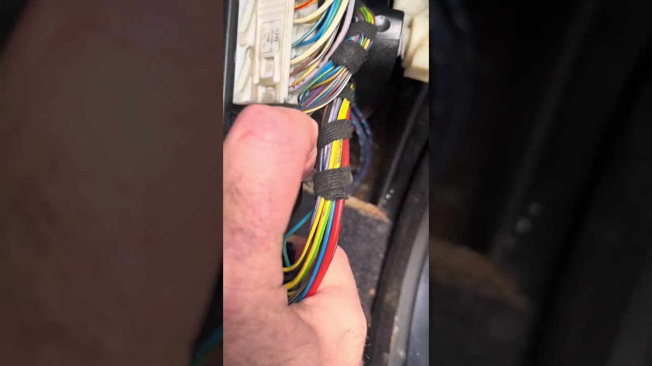 Range Rover L322 lights / indicators not working properly / LCM location