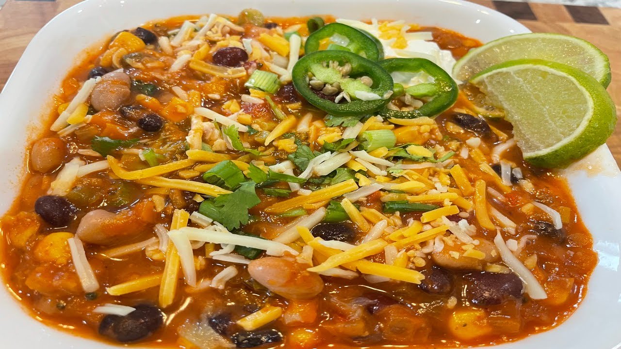 Mexican Chili Bean Soup | Chilli Soup | Instapot recipe | Vegetarian Chili | Healthy Bean Soup