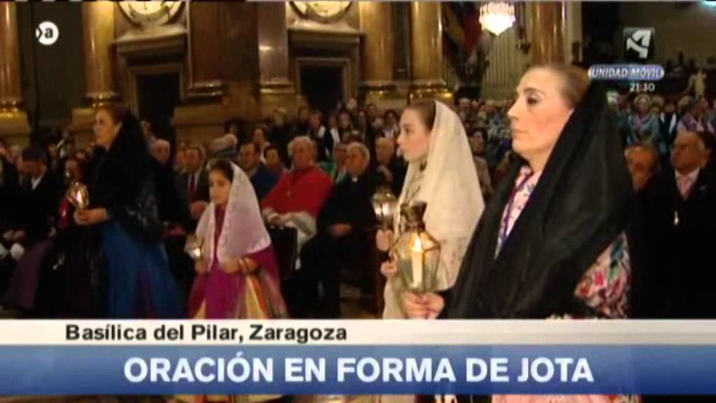 Cantando a la virgen del pilar