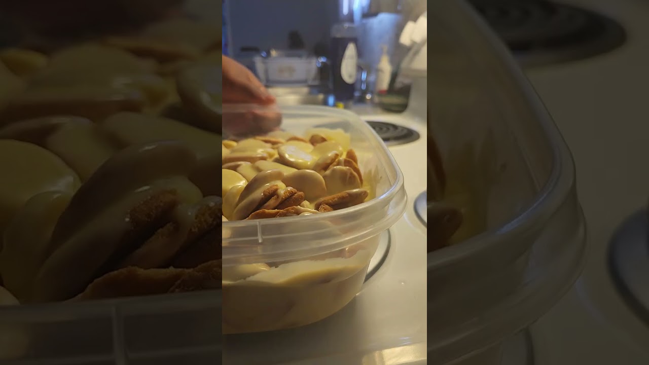 Banana pudding topped with whip cream 