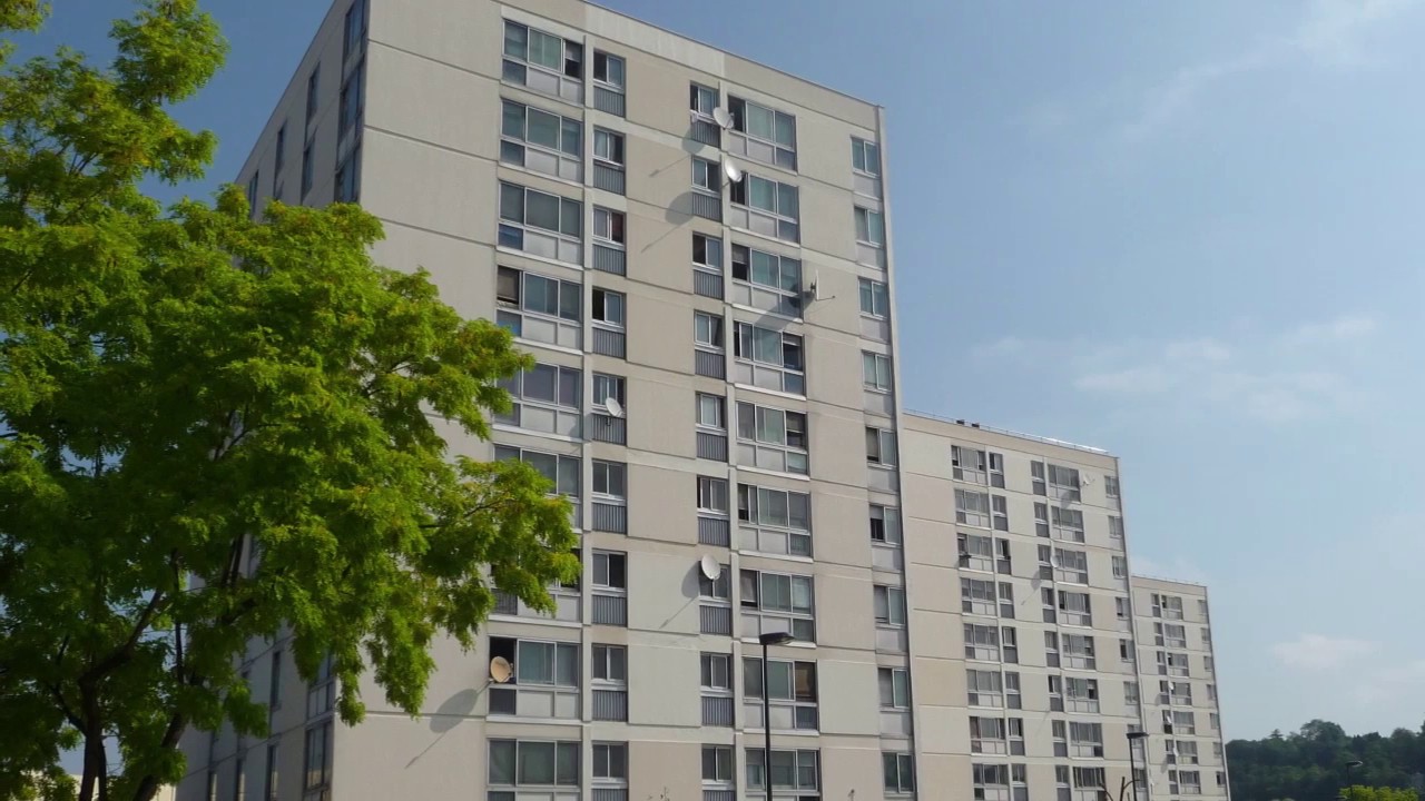 Signature charte relogement des habitants de la résidence Henri Sellier