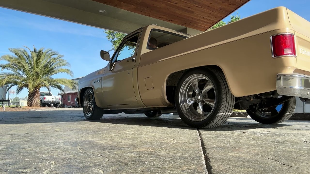 83 c10 Squarebody shortbed flowmaster 40 series single side exhaust