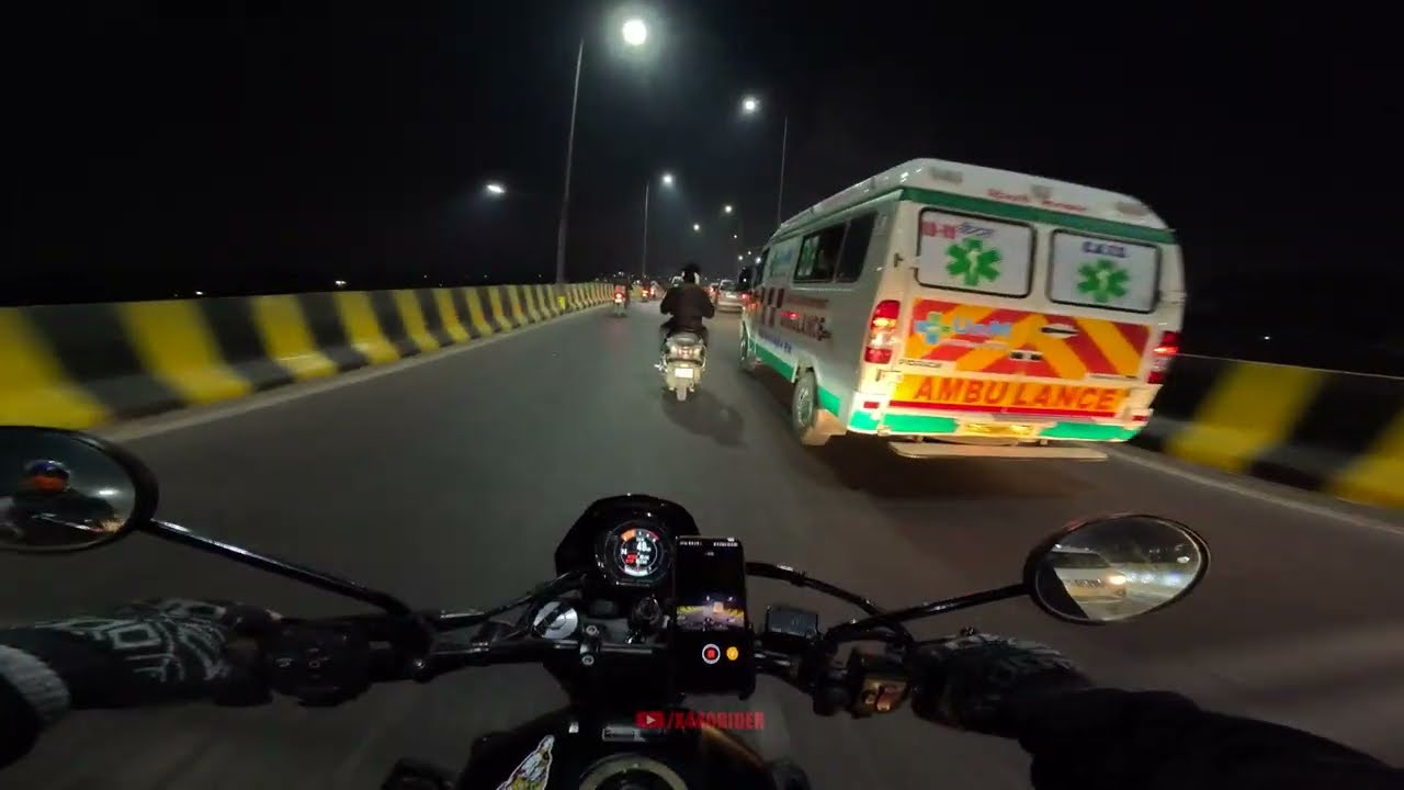 Moto Vlog 190 - Welcome to Kashmiri Gate | Harley Davidson X440