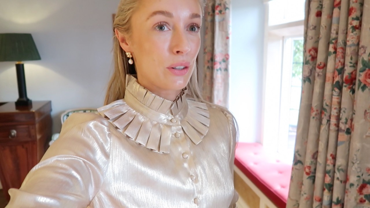 A FESTIVE TRIP TO AN ENGLISH MANOR HOUSE🌲 CHRISTMAS IN THE COTSWOLDS 🎁 VLOGMAS DAY 6