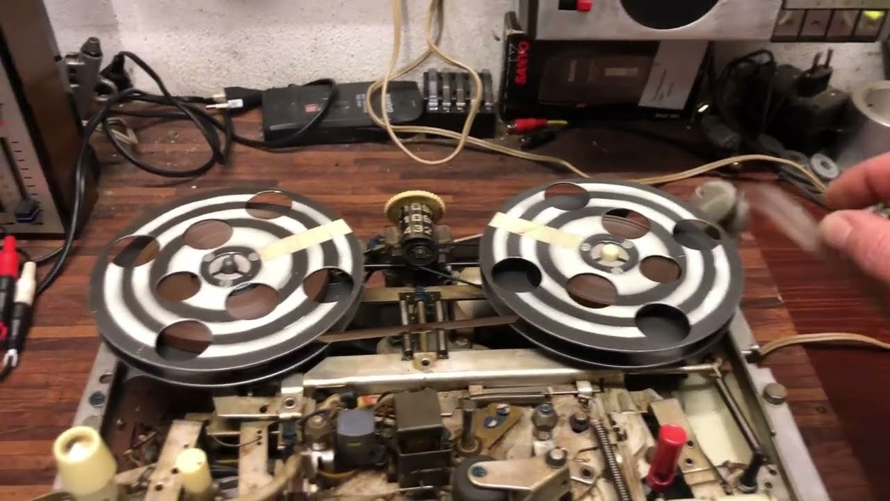 Philips EL 3541 Tonbandgerät￼ Bj 1958 der Ton war schlecht, der Tonkopf mussten behandelt werden.￼