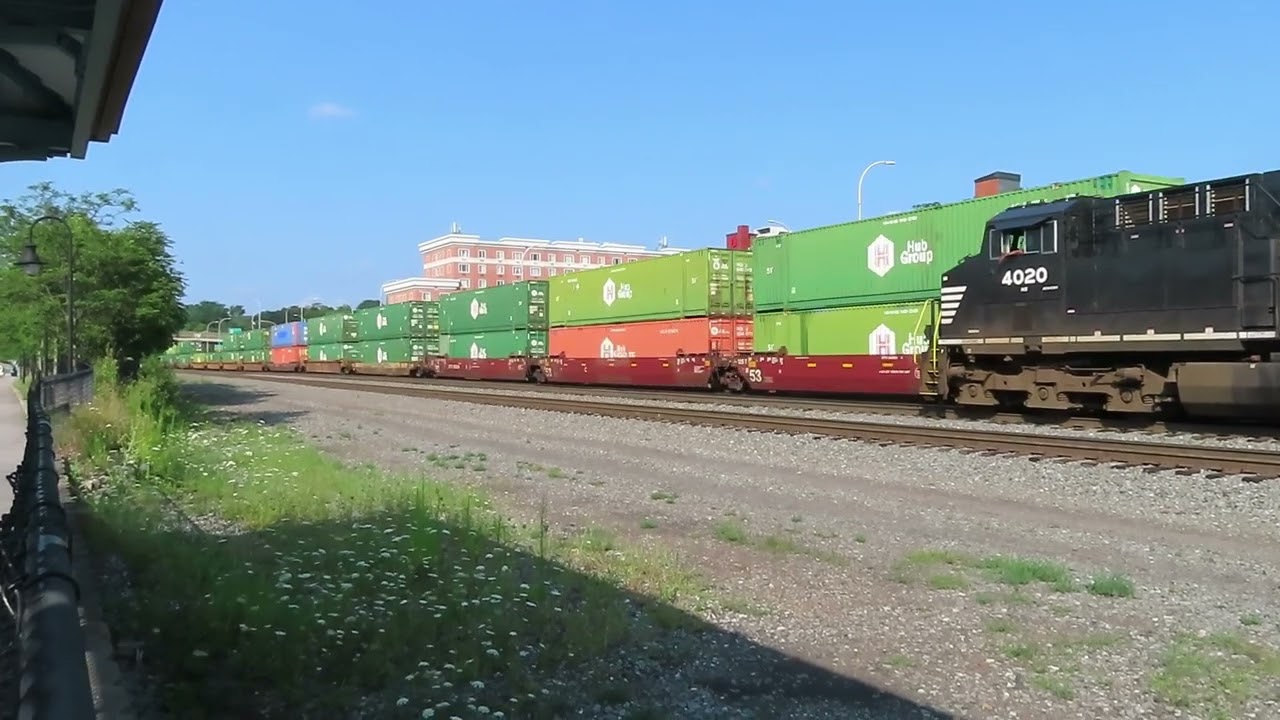 The Many Trains of Altoona, Pennsylvania; Railfanning in Downtown Altoona and The Horseshoe Curve!