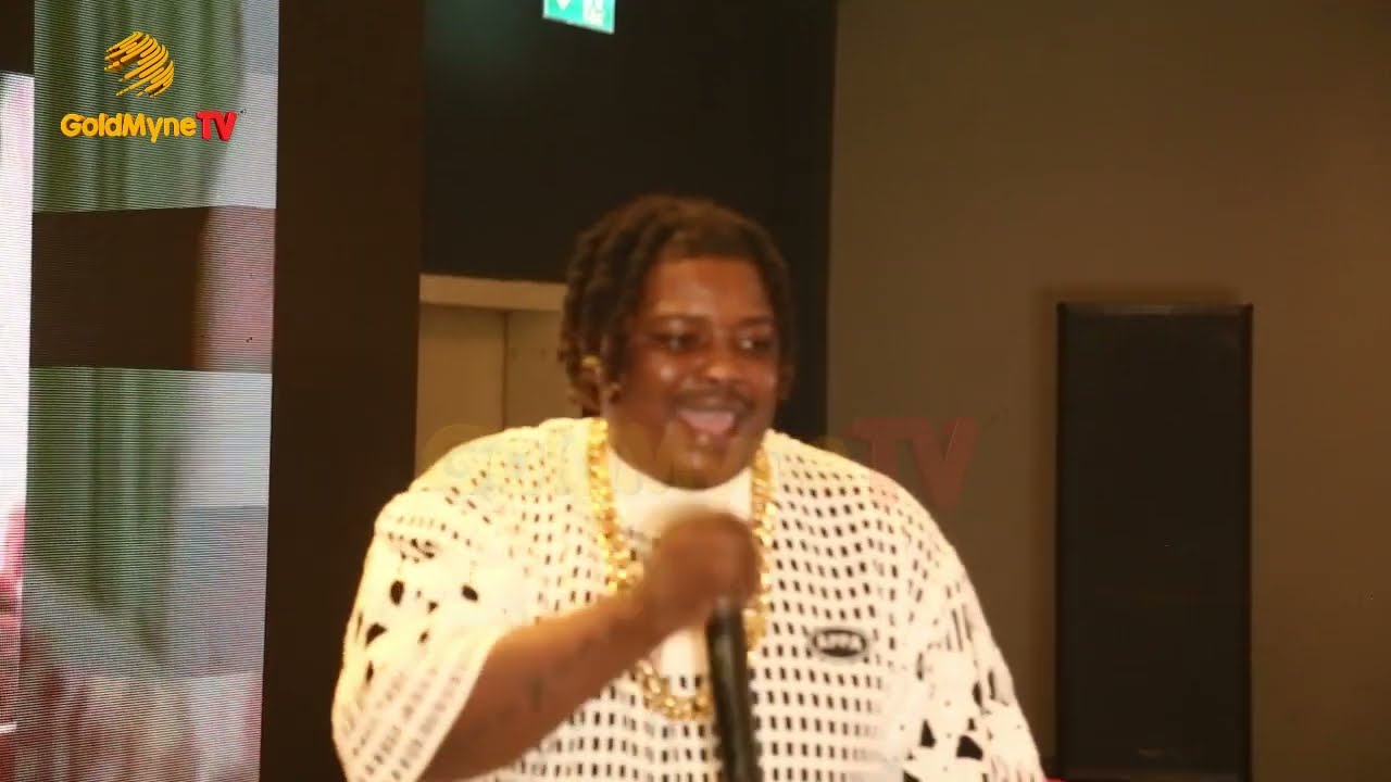BARRY JHAY PERFORMS HIT SONGS AT HIS FATHER, SIKIRU AYINDE BARRISTER FIRST COLLOQUIUM