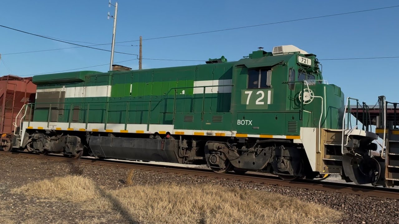 UP MNPEW with B23-7 Ex Santa Fe trailing