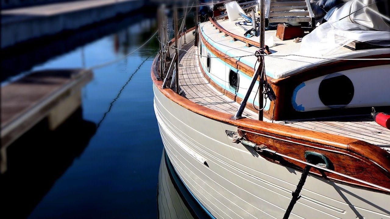 38] Restoring TEAK & Decks - DIY Sailboat REFIT | Sailing Skua