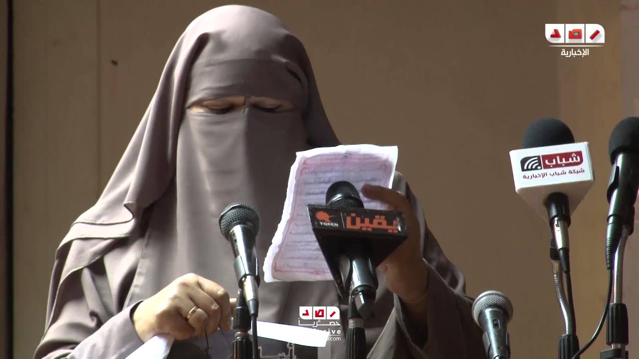 رصد| والدة عمر الشويخ طالب الازهر المحكوم عليه تقرآ رسالته من داخل المعتقل