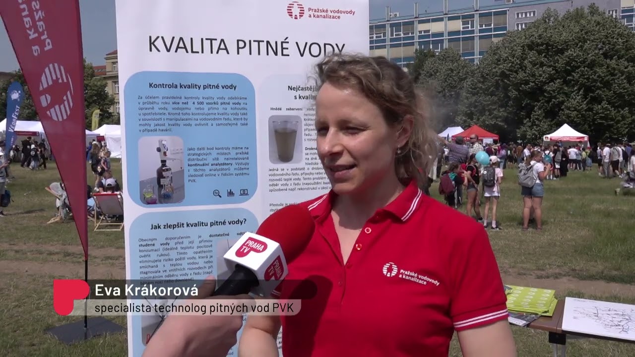 PVK na VědaFestu Lidé si zkusili, kolik stojí voda i jak se čistí