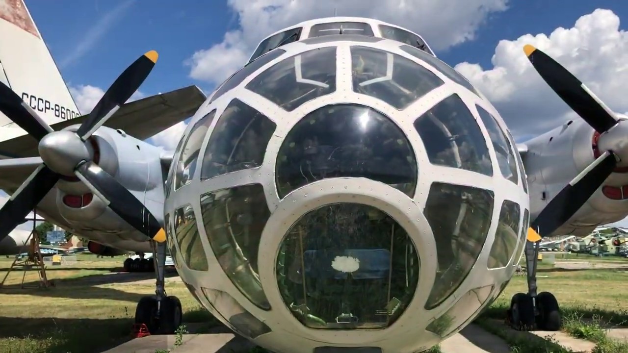 АН-30 український небесний фоторозвідник