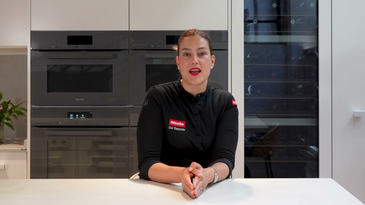 Mantenimiento de tu horno multifunci&oacute;n de Miele | Miele