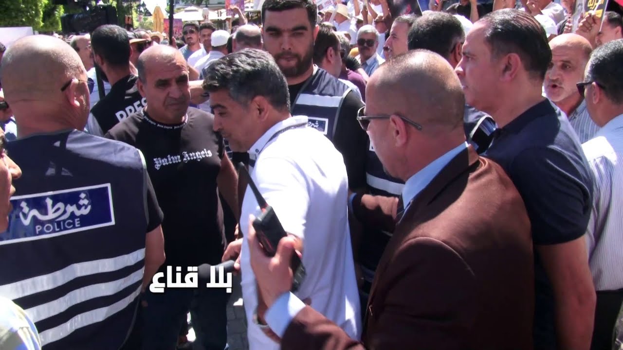 فظيع ما حدث للبوزيدي من أنصار النهضة..اعتداءاات باالعنف ولولا تدخل الأمن لحدثت كاارثة؟