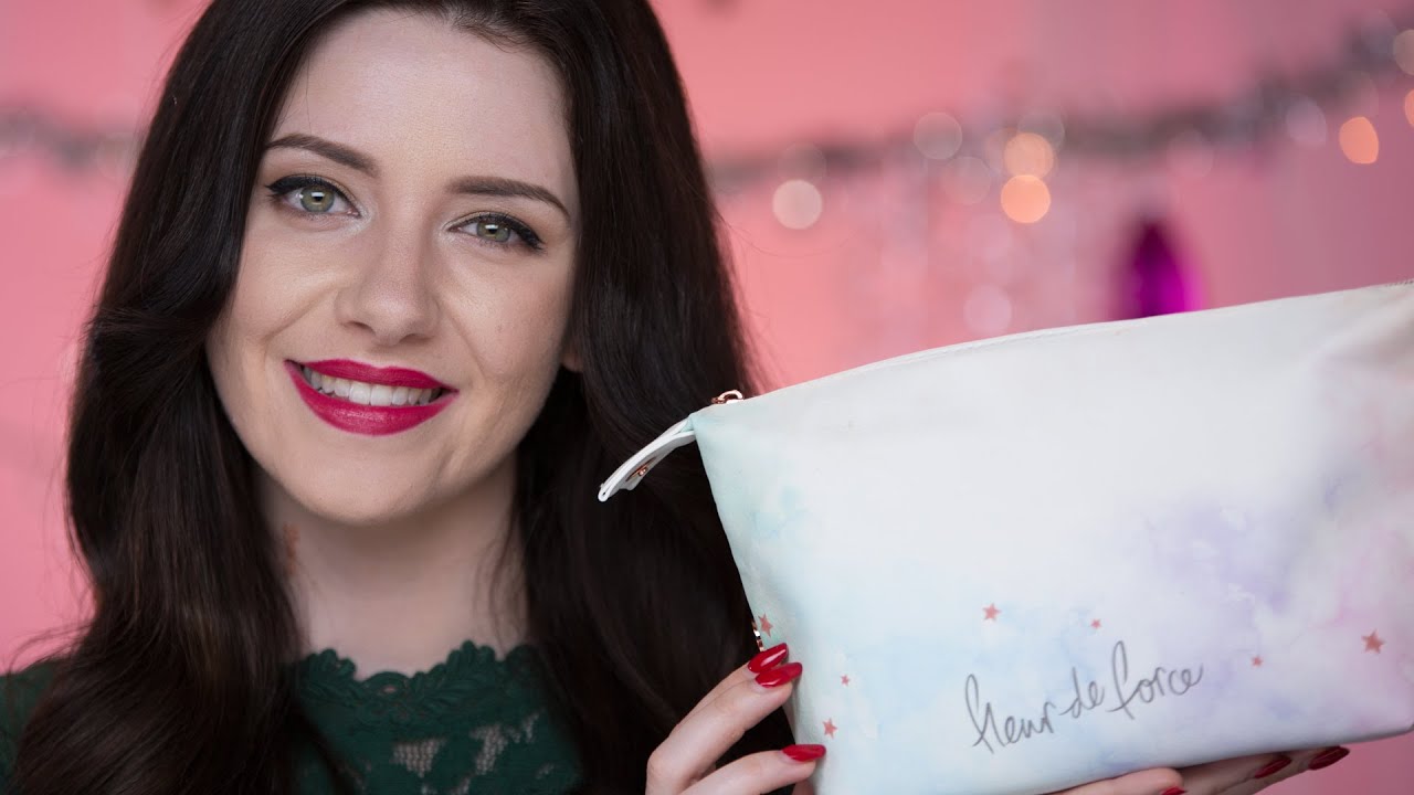 Top 7 ✈ Travel ✈ Beauty Essentials w/ Melanie Murphy