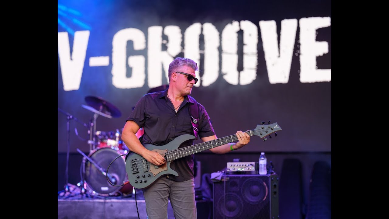 V-Groove playing Cream
