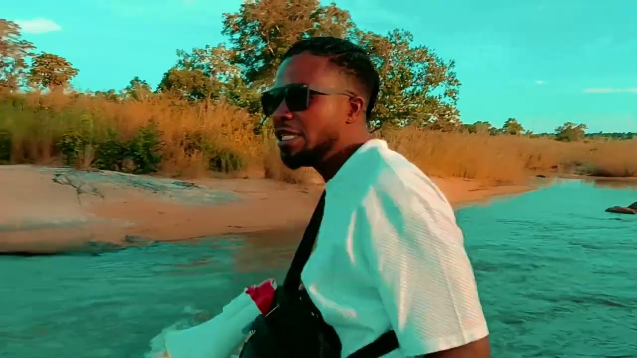 Salvador_Watxa História _oficial vídeo (07 Shot It Filme)@lilwaynemozofficial