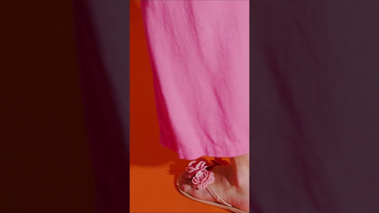 Melissa Harmonic Springtime Flip Flops