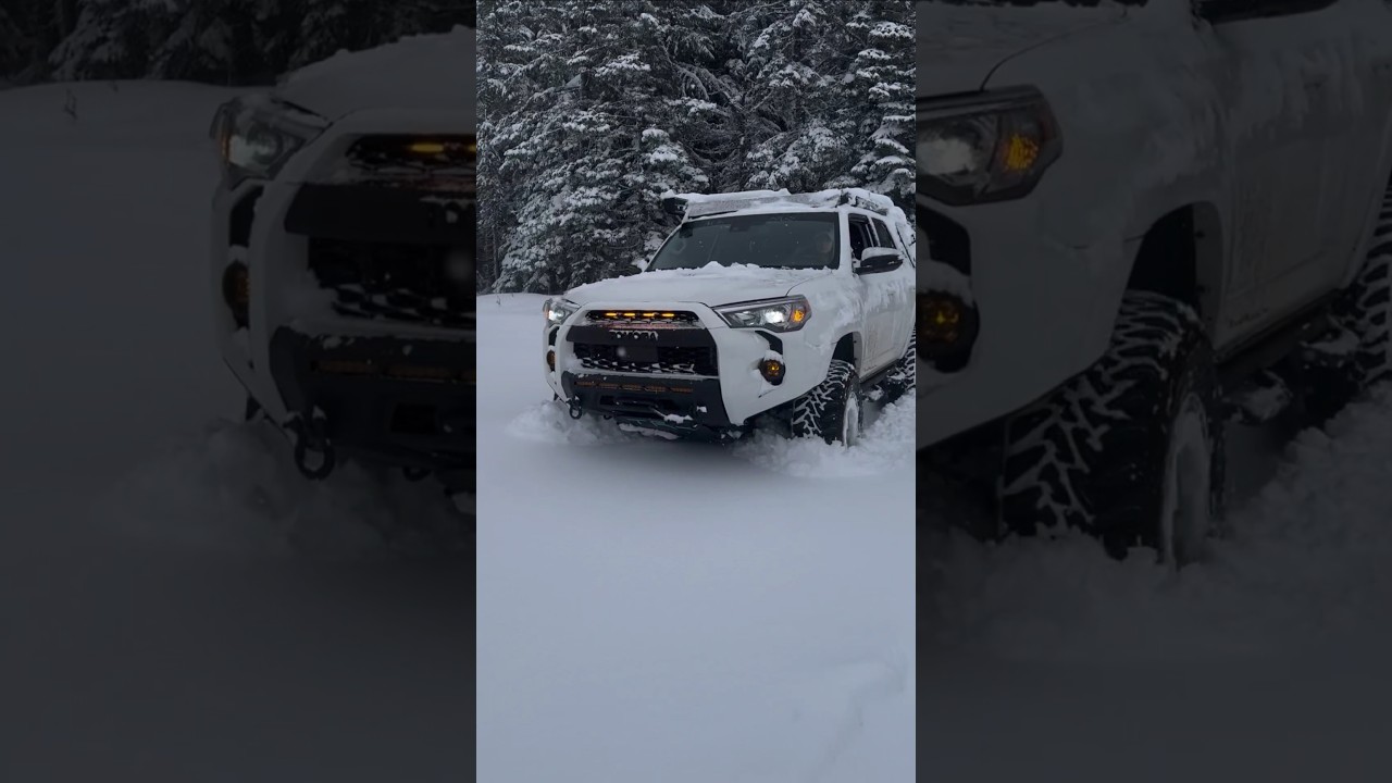Snow Crawling to the Mall!! 😏🏔🥶 #mountains #offroading #4runner #toyota