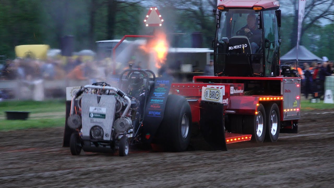 Backdraft (NL) Tractor Pulling Anholt 2023 by MrJo