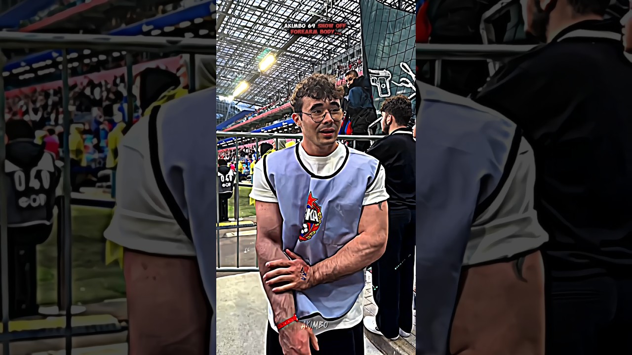 😱AKIMBO 69 SHOW OFF HIS FOREARM BODY ARMWRESTLER #trending #armwrestling
