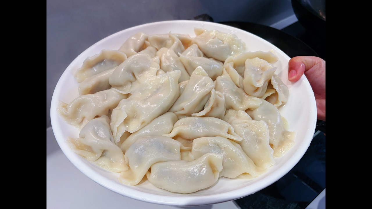 又鲜又大的紫菜虾滑水饺，一口气能吃二十个！