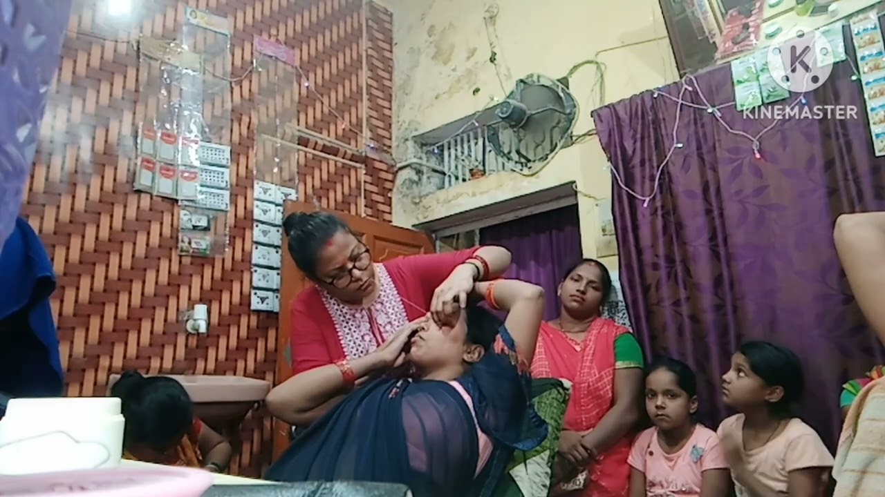 festival per parlour Mein Kitni Bheed hoti hai